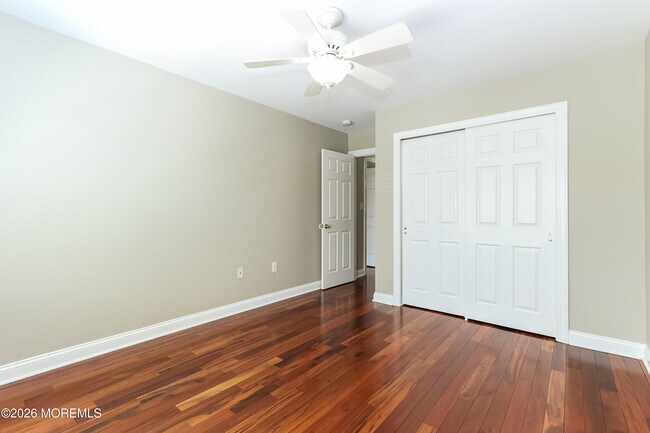 Building Photo - 18 Deepwater Cir