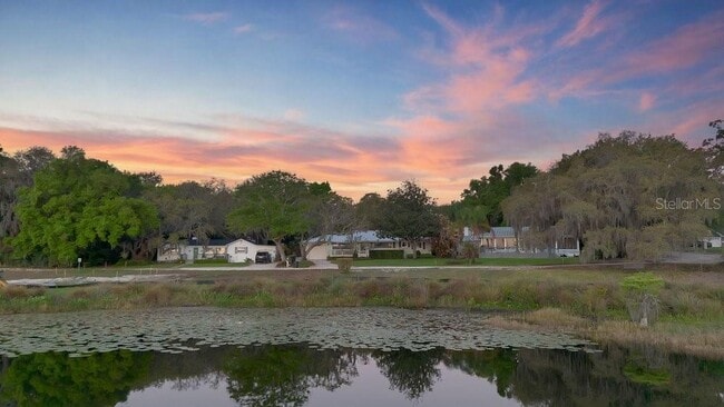 Building Photo - 812 East Blvd