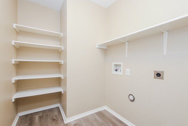 Building Photo - 13710 Merseyside Dr