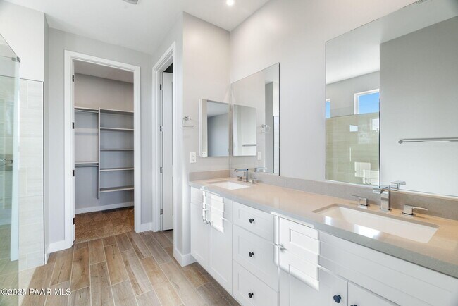 Building Photo - 1308 Rockwood Dr