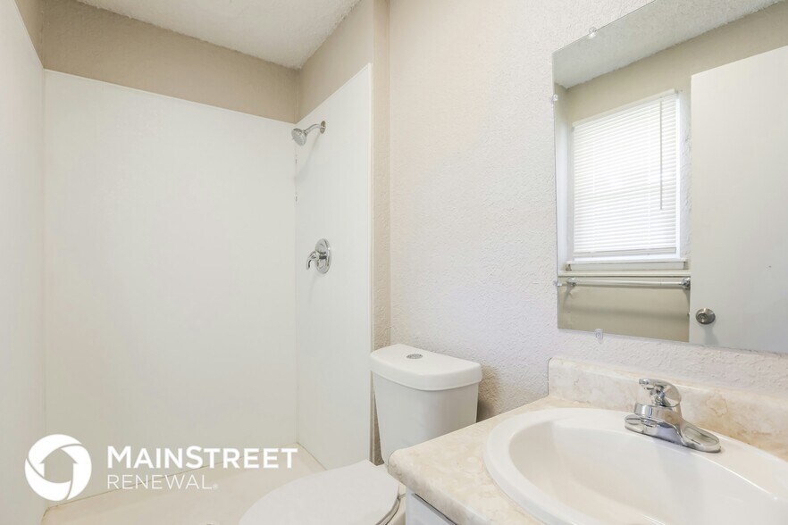 Building Photo - 10721 Mckinley Ct