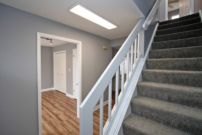 Building Photo - 652 Nantucket Way