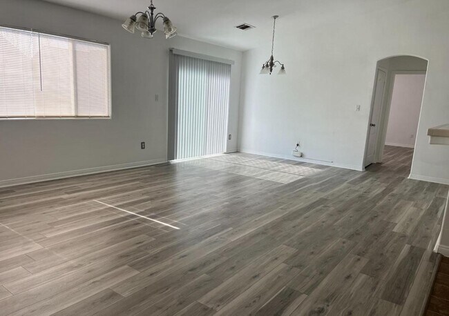 Building Photo - 2509 Drifts Dr