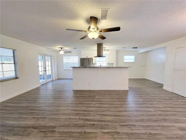 Building Photo - 5622 63rd Way N