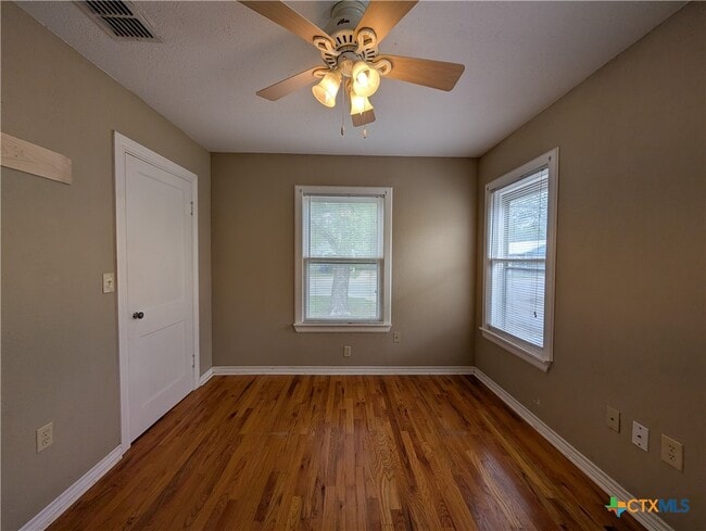 Building Photo - 1185 W Mill St