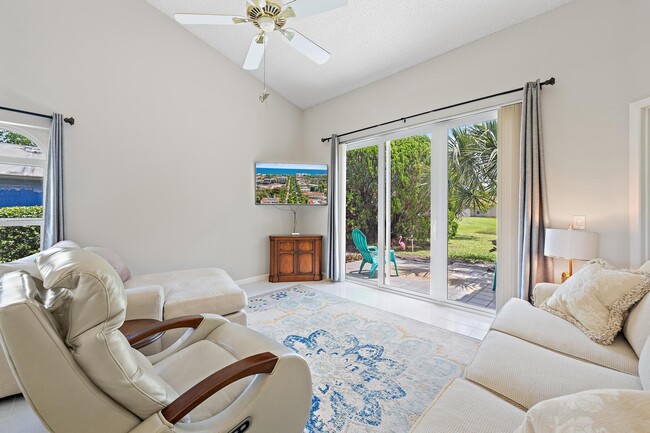 Building Photo - 9178 Beverly Ct