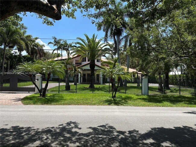 Building Photo - 10600 SW 69th Ave
