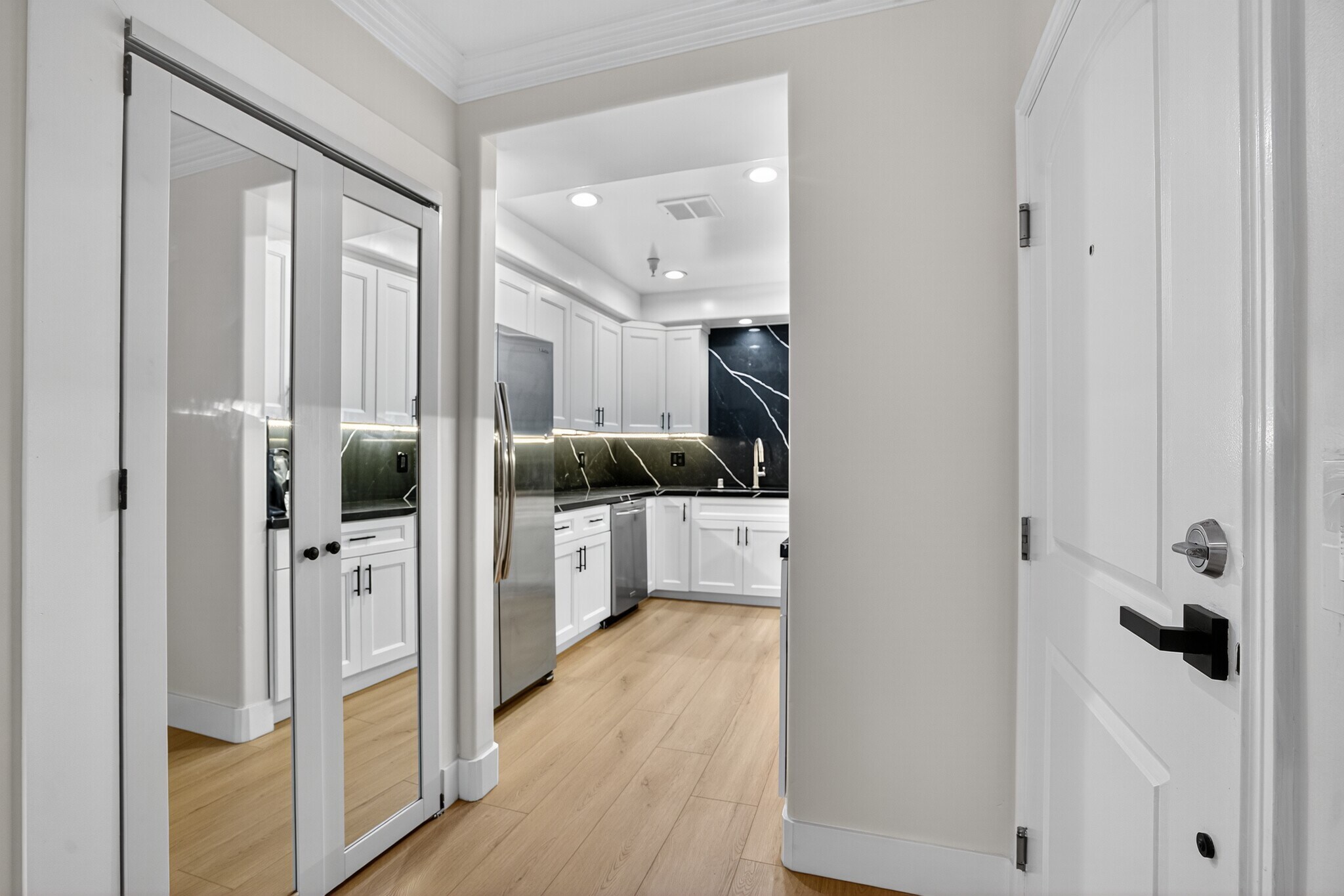 Building Photo - 8541 Alcott St