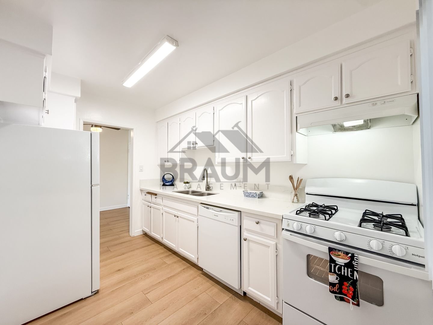 Building Photo - 5433 Sepulveda Blvd