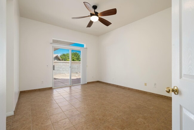 Building Photo - 45160 Debbie Dr