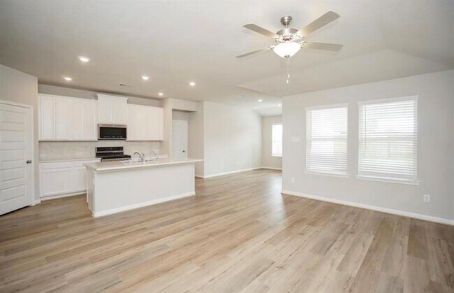 Building Photo - 21607 Blue Sapphire Ct
