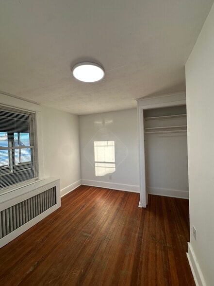 Building Photo - 48 Liberty St