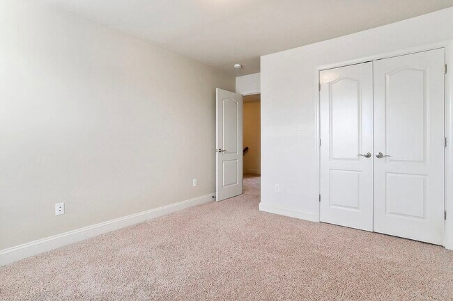 Building Photo - 229 Whitley