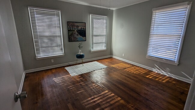 Building Photo - 2417 S Kennedy Ave