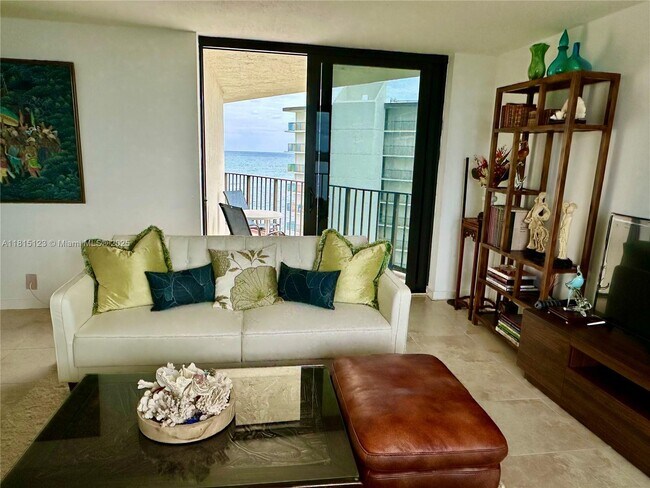 Building Photo - 5420 N Ocean Dr