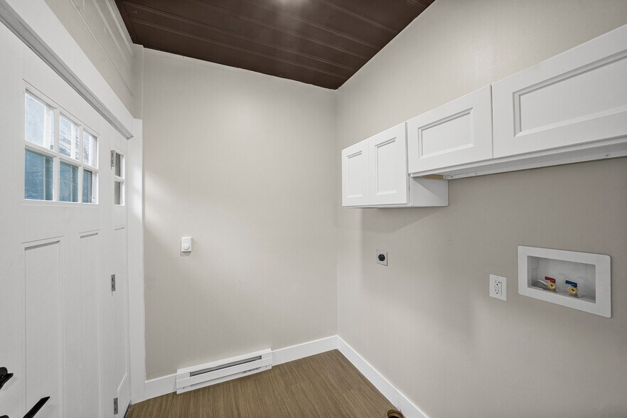 Building Photo - 71 Dreamland Park Dr