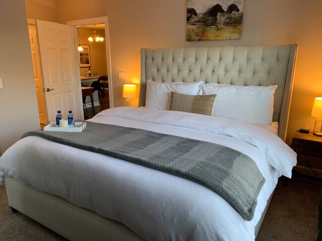 Building Photo - 855 Chillingham Dr