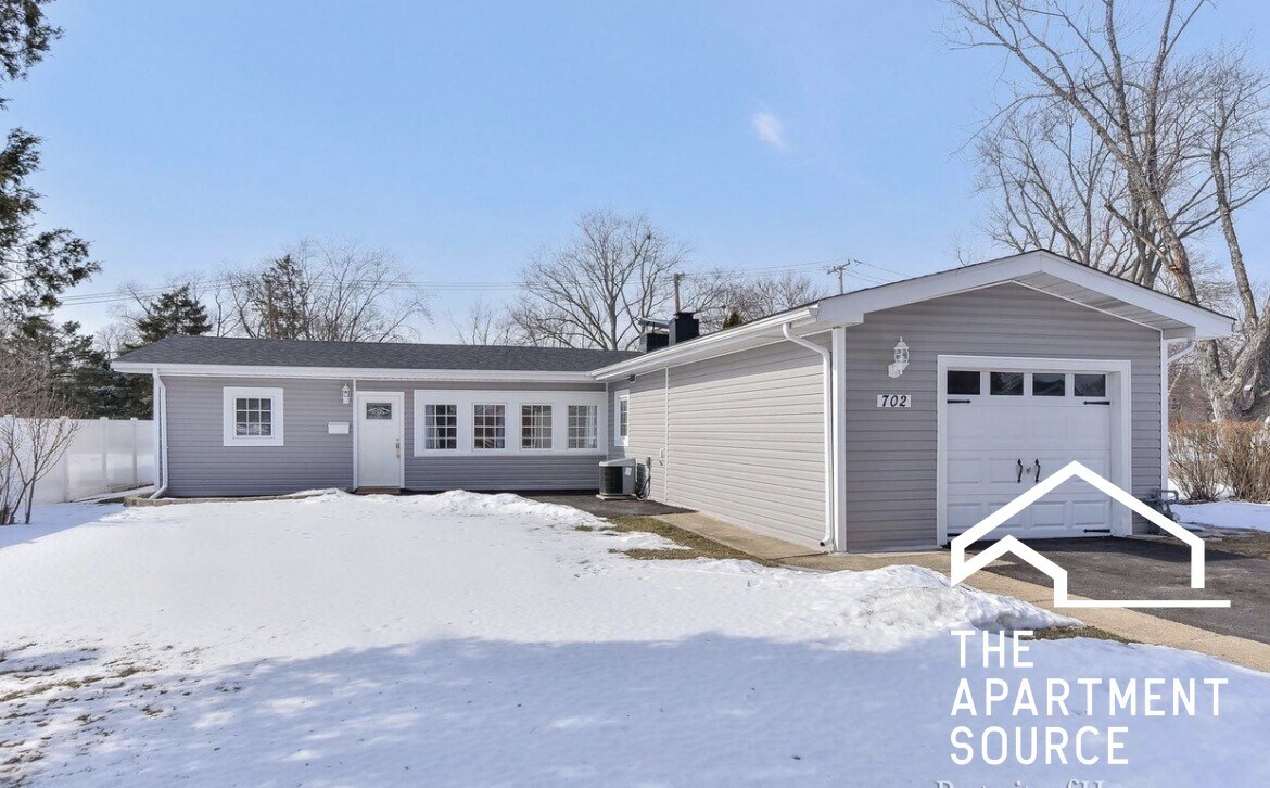 Building Photo - 702 Hammerschmidt Ave