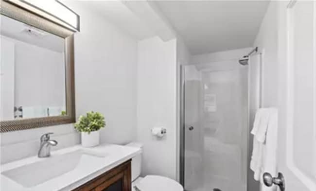 Building Photo - Beautifully refreshed gem with 4 beds and ...