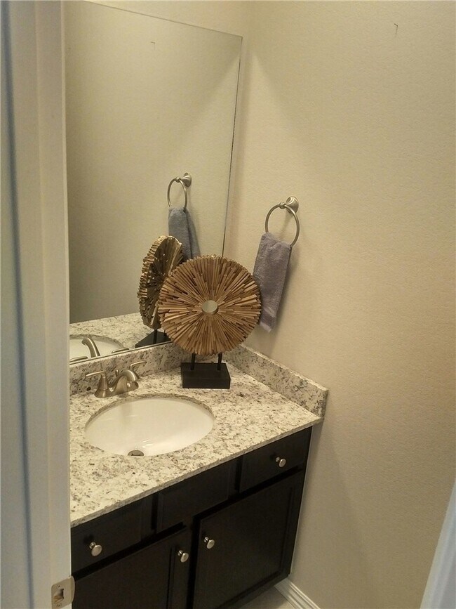 Building Photo - 2727 W Kilimanjaro Way