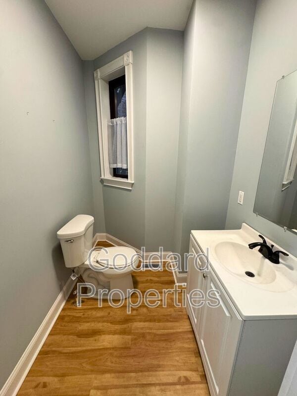 Building Photo - 1713 Linden Ave