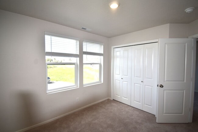 Building Photo - Beautiful Home in Cul De Sac!