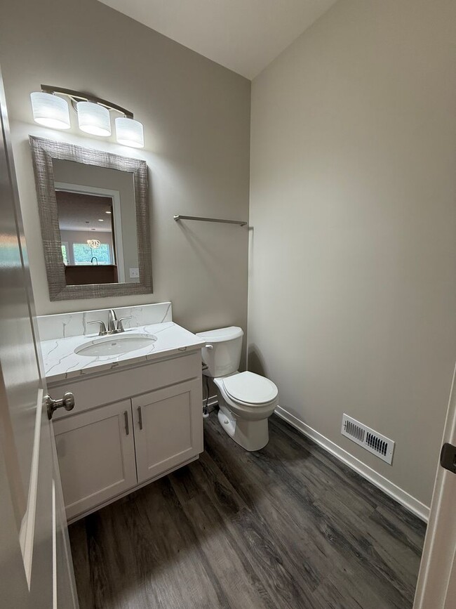 Building Photo - 2 Bedroom/2.5 Bath ranch townhome with 2 stall garage located in SE Lincoln