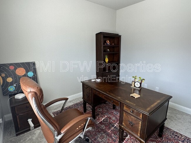 Building Photo - 2222 McMullin Dr