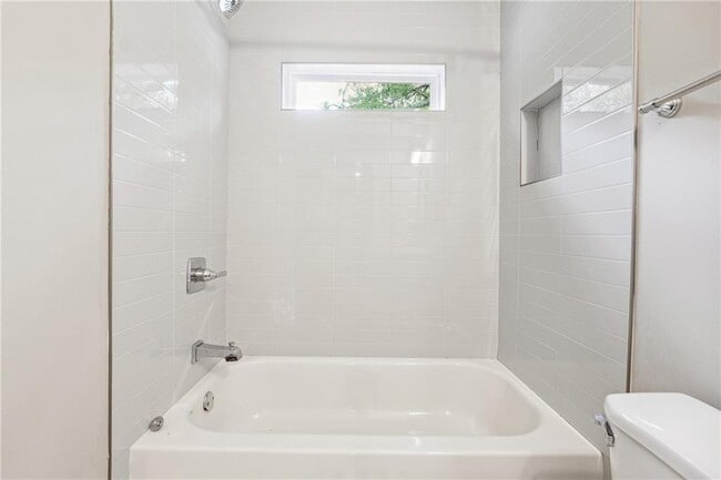 Building Photo - 1919 North Ave NW