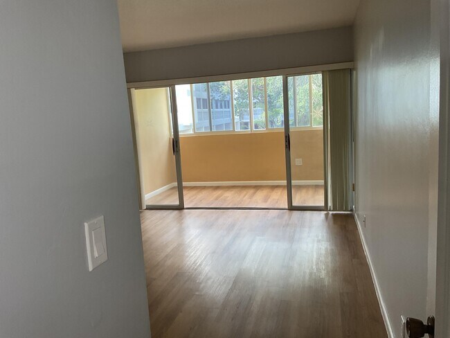 Building Photo - 3363 Spanish Moss Terrace