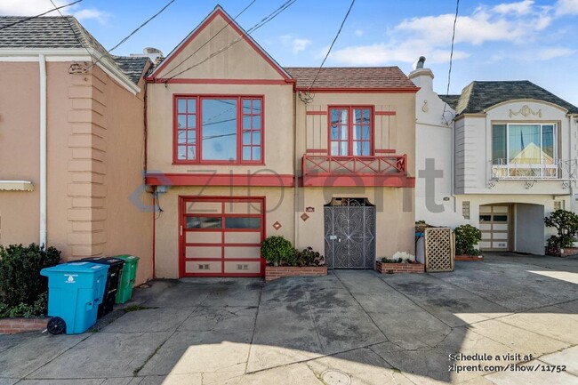 Building Photo - 156 Ledyard St