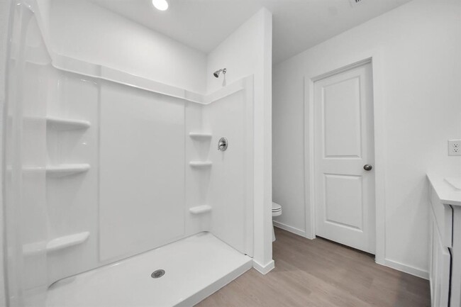 Building Photo - 18036 le gotte