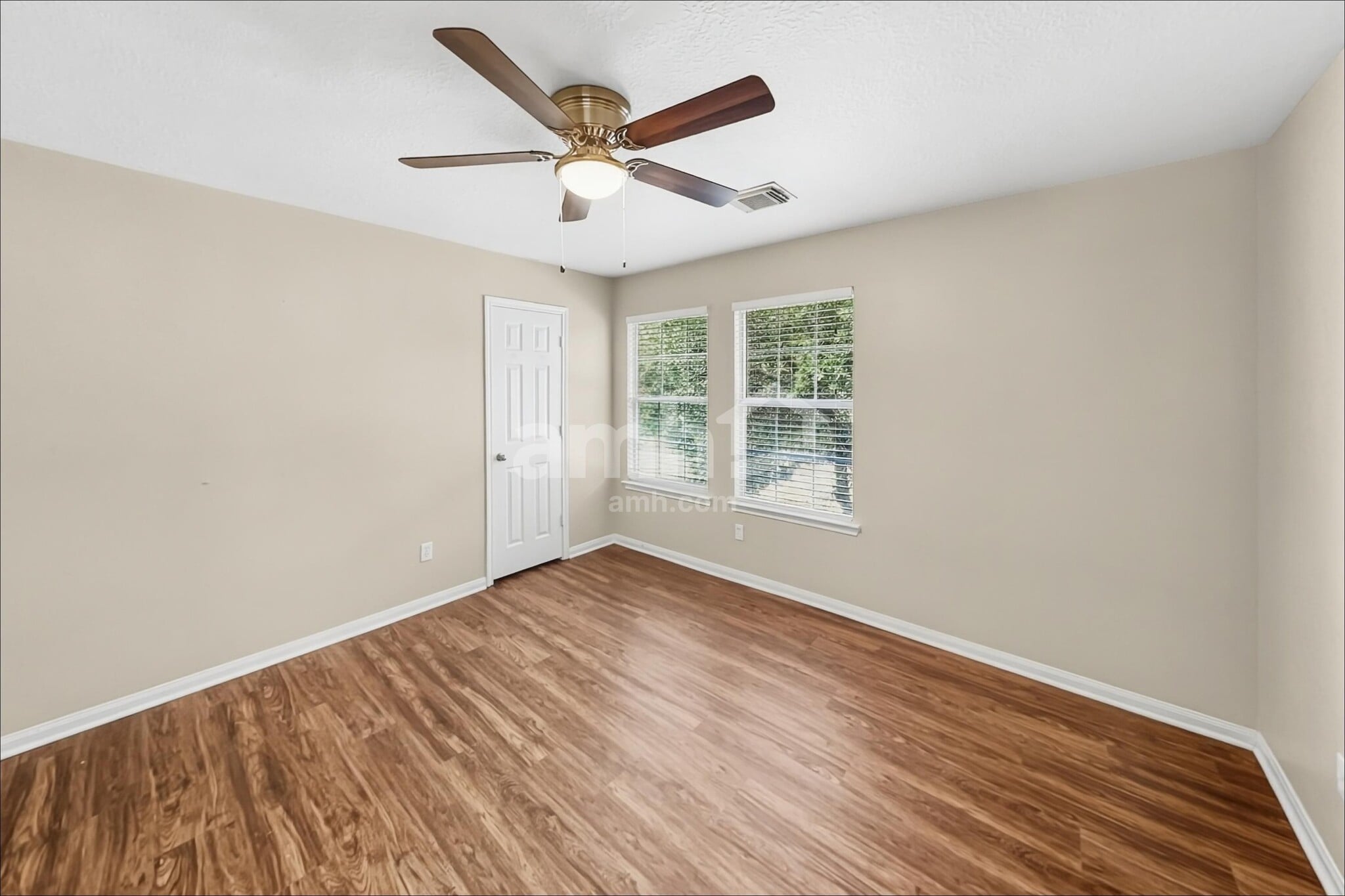 Building Photo - 15822 Parmley Creek Ct
