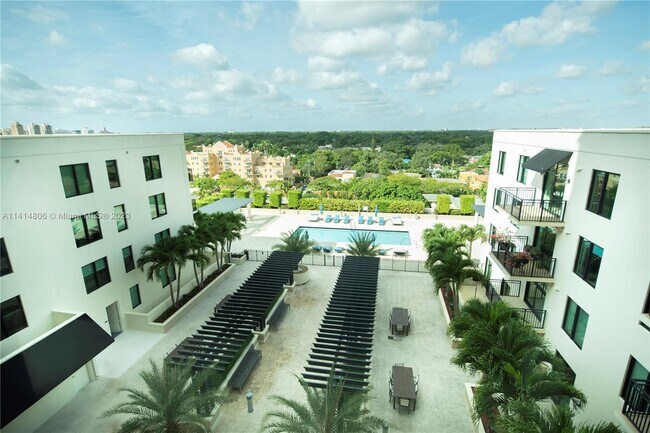 Building Photo - 1300 Ponce de Leon Blvd