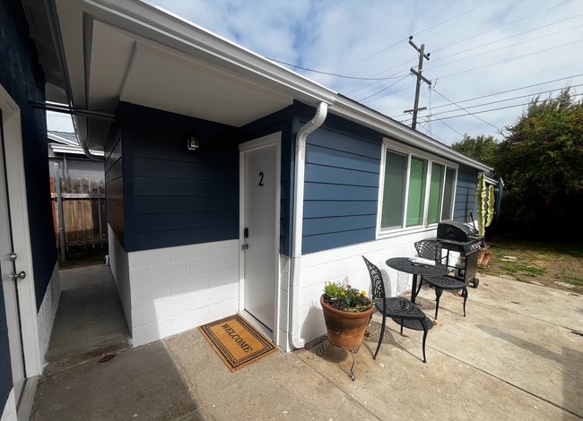 Primary Photo - Fully Furnished Studio Available - Few Blo...