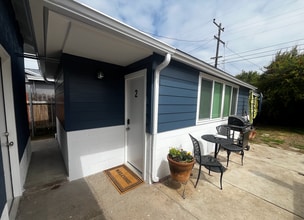 Building Photo - Fully Furnished Studio Available - Few Blo...