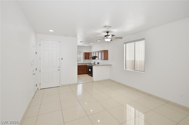 Building Photo - 4218 S Sugar Dr