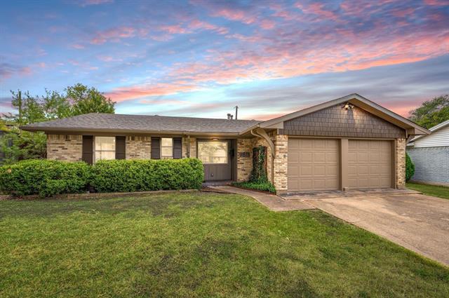 Primary Photo - 9811 Kingsman Dr