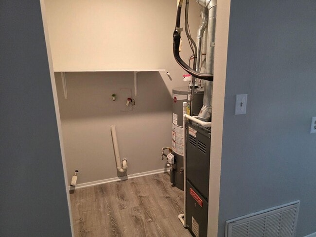 Building Photo - 7308 N Wade School Rd