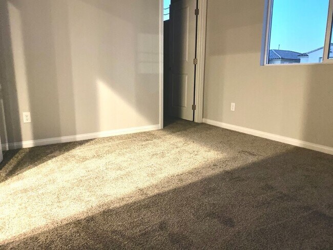 Building Photo - 3051 Concepcion Ct