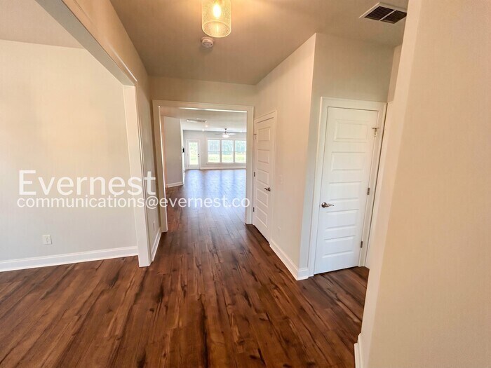 Building Photo - 1122 Carlisle Pl