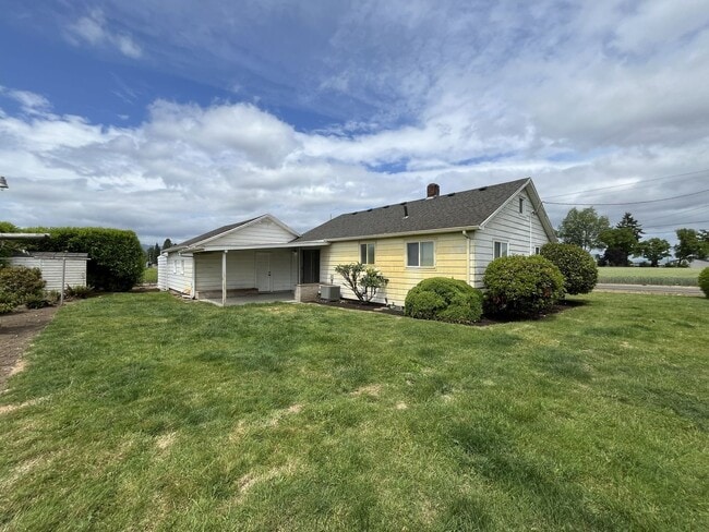 Building Photo - Comfortable Country Retreat on Verboort Road with .22-Acre Lot with Garage and Covered Parking