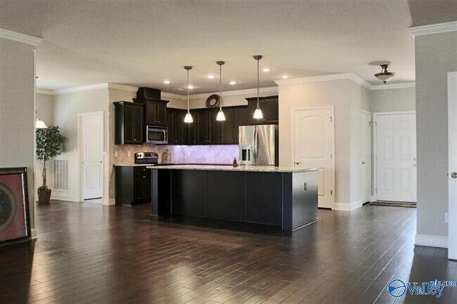 Building Photo - 408 Bay Tree Ln SW