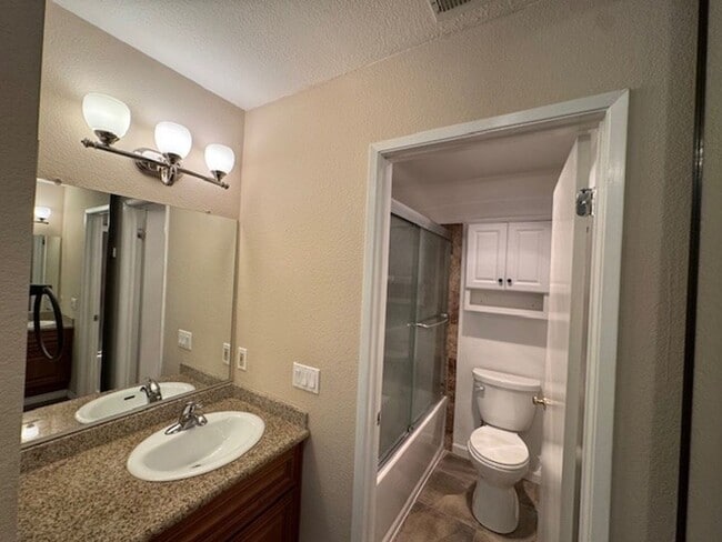 Building Photo - Beautiful & Private Condo in the Sought-After Terra Vista Community