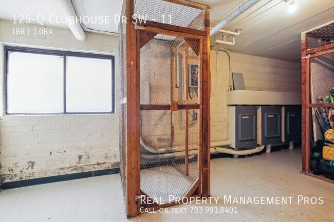 Building Photo - 125 Clubhouse Dr SW