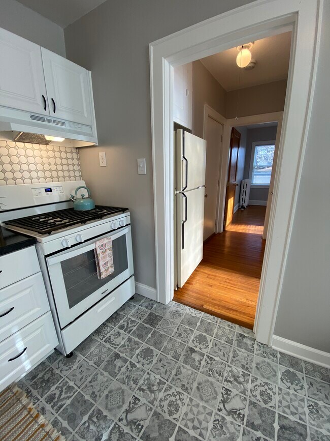 Building Photo - 4247 Cedar Ave S