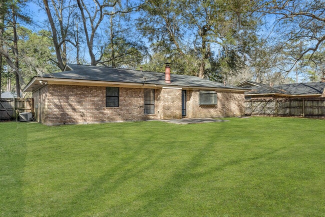 Building Photo - 207 Whittington Dr