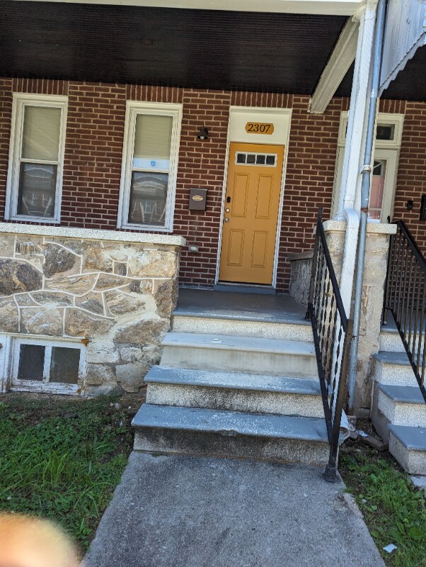 Building Photo - 2307 N Rosedale St