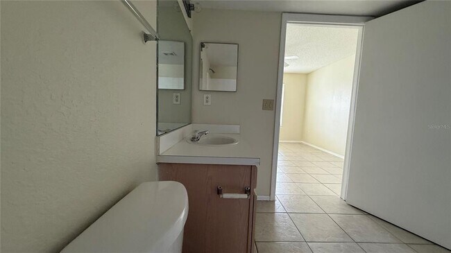 Building Photo - 2203 Key W Ct