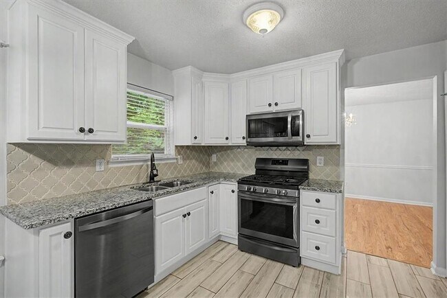 Building Photo - 1025 Balsam Wood Trail